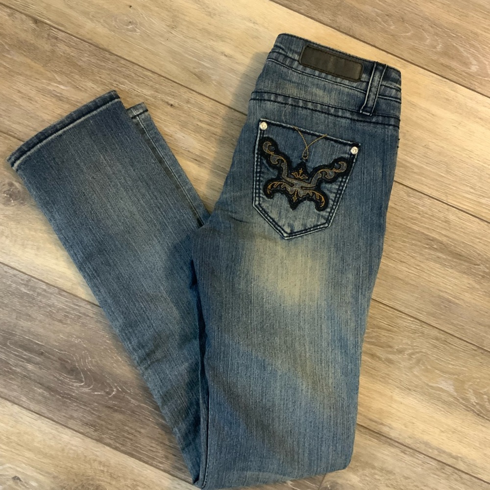 Stylish Blue Embroidered Women's Skinny Jeans. Size 26 x 32